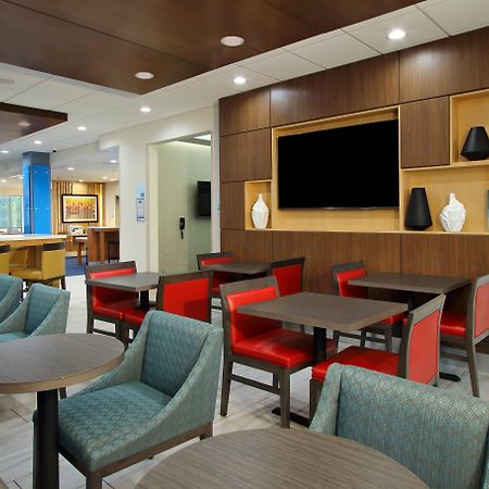 Holiday Inn Express & Suites - Lake Charles South Casino Area By Ihg Exterior photo