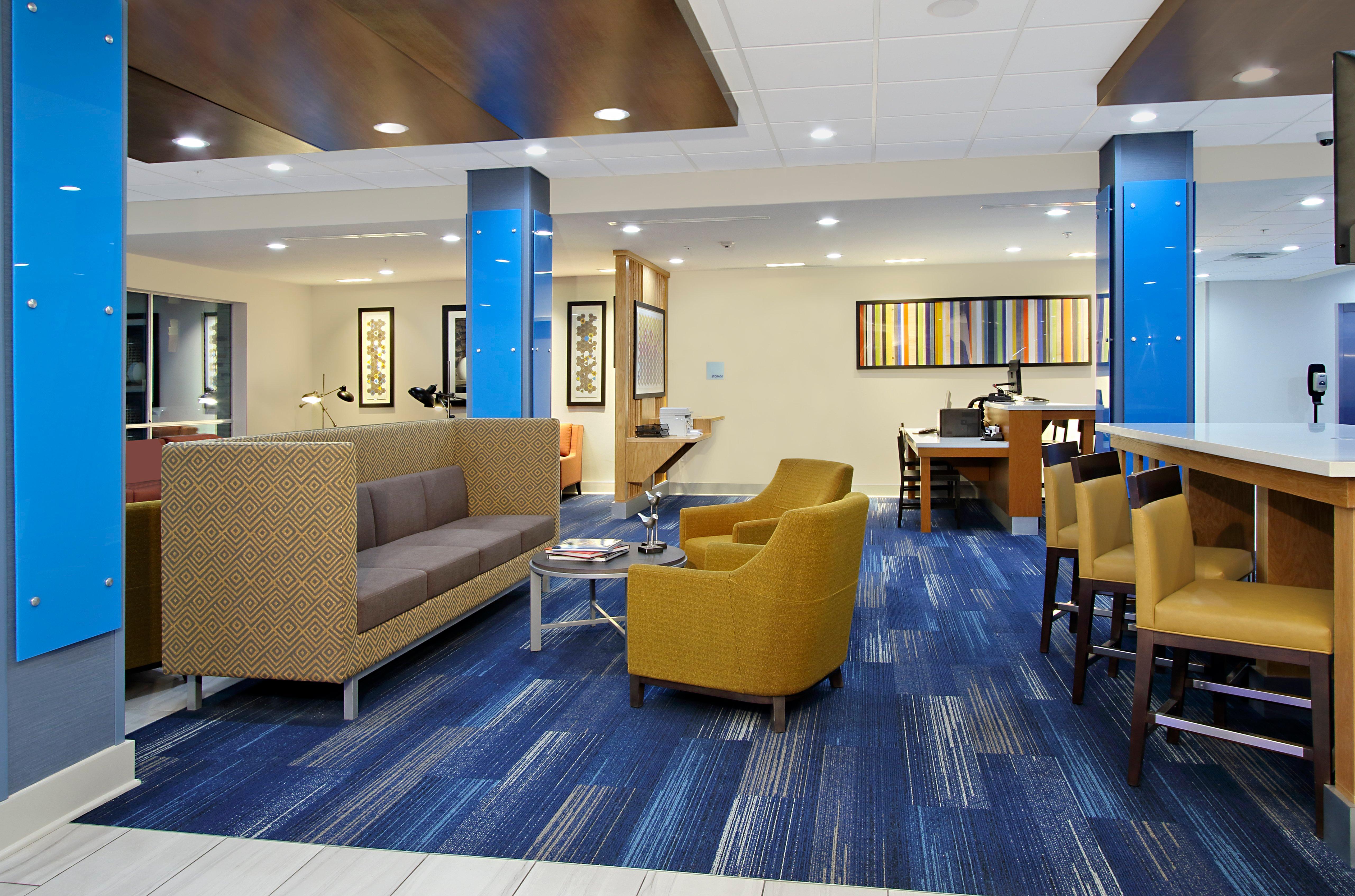 Holiday Inn Express & Suites - Lake Charles South Casino Area By Ihg Exterior photo